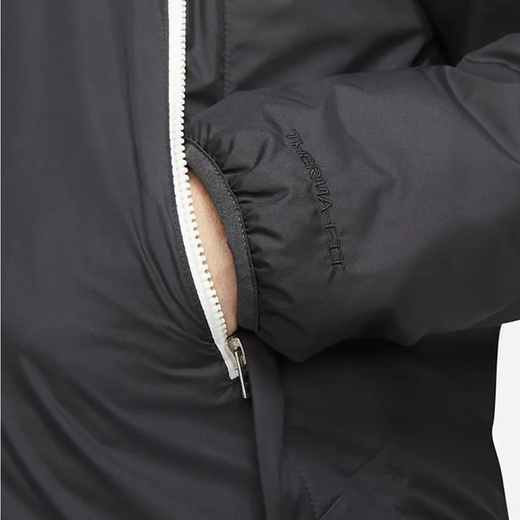 Nike Men's SW Therma-FIT Legacy Black Hooded Reversible Jacket - Picture 8 of 9